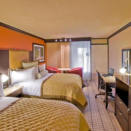 Wyndham Garden Oklahoma City Resort & Conference Hotel Near Airport, Fairgrounds Paycom & I40 Pokoj fotografie
